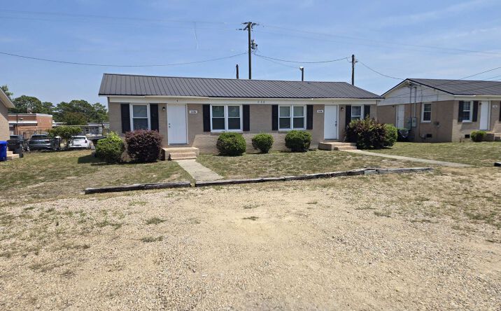 Pictures of Multifamily property located at 703 Lake Ave, Spring Lake, NC 28390 for sales - image #1