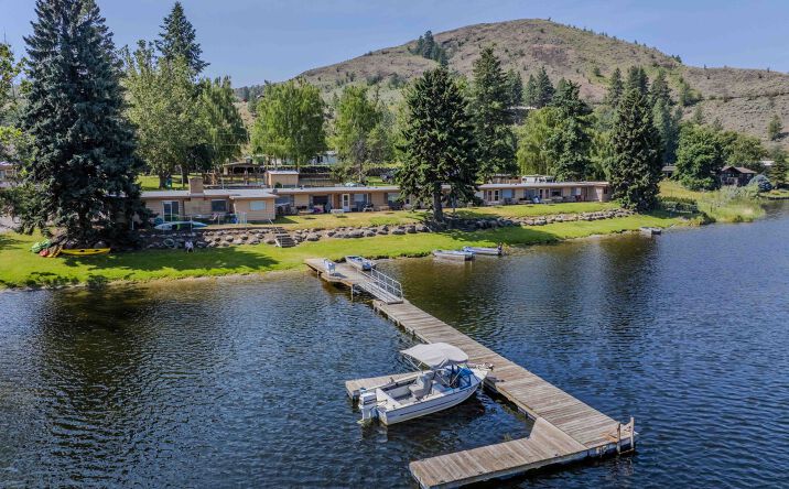 Pictures of Hospitality property located at 10 McCammon Rd, Tonasket, WA 98855 for sales - image #1