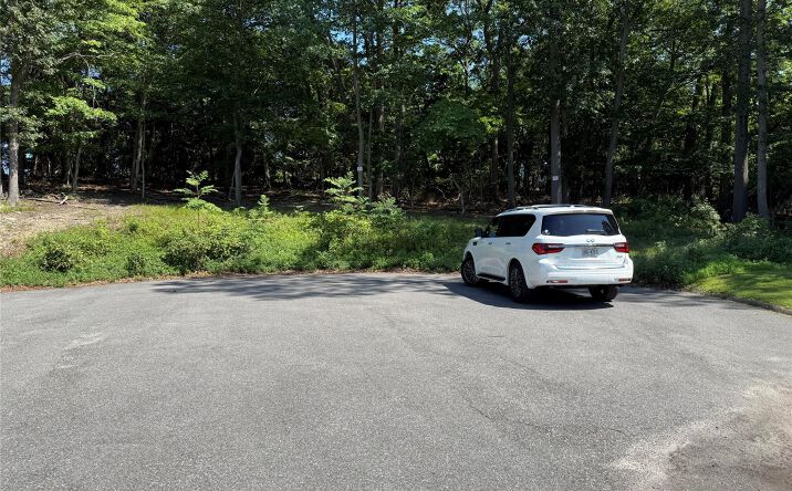 Pictures of Land property located at Samantha Lane, Brookhaven, NY 11777 for sales - image #1
