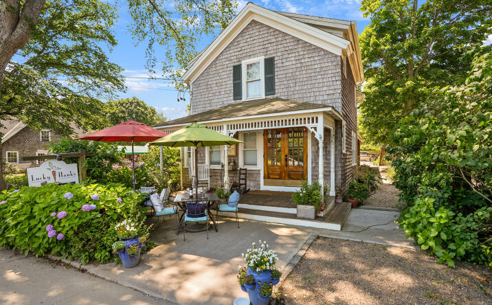 Pictures of Retail property located at 218 Upper Main Street, Edgartown, MA 02539 for sales - image #1