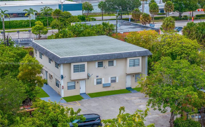 Pictures of Multifamily property located at 842 NW 1st Ave, Fort Lauderdale, FL 33311 for sales - image #1