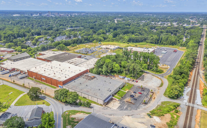 Pictures of Industrial property located at 304 Arcadia Dr, Greenville, SC 29609 for sales - image #1