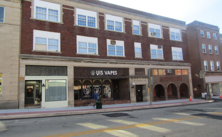 Pictures of Mixed Use, Office, Retail property located at 124 N Ctr Ave, Somerset, PA 15501 for sales - image #1
