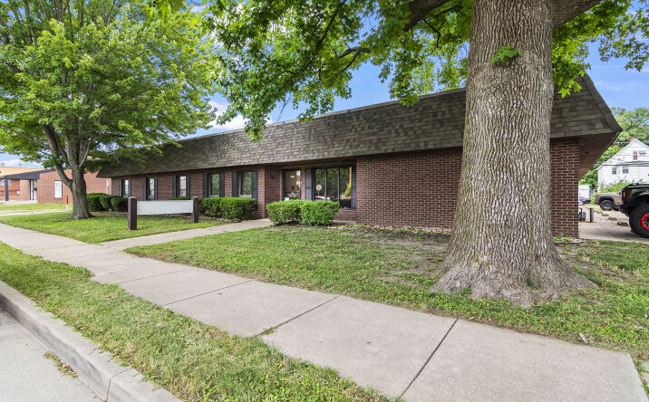 Pictures of Office property located at 900 S Spring St, Springfield, IL 62704 for sales - image #1