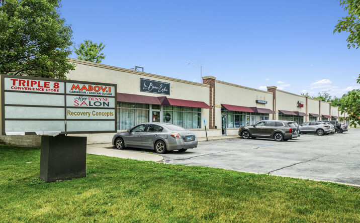 Pictures of Retail property located at 17100 Dixie Hwy, Hazel Crest, IL 60429 for sales - image #1