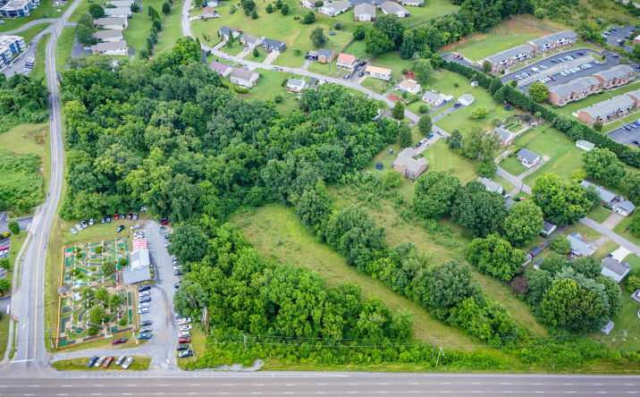 Pictures of Land property located at W Stone Dr, Kingsport, TN 37660 for sales - image #1