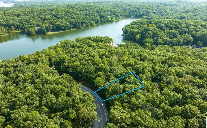 Pictures of Land property located at Lot 33 Chessman, Lake Ozark, MO 65049 for sales - image #1