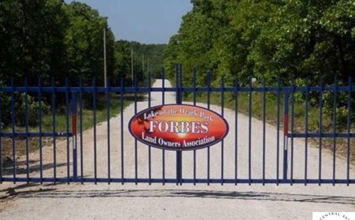 Pictures of Land property located at Lot 1122 Roberts, Edwards, MO 65326 for sales - image #1