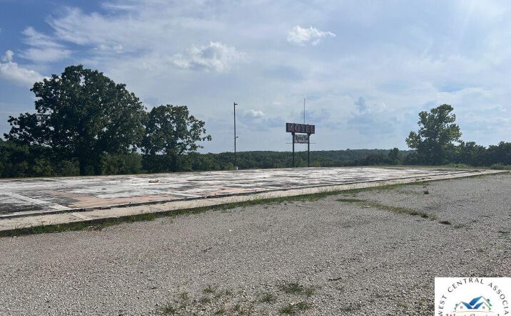 Pictures of Special Purpose property located at 31635 83, Warsaw, MO 65355 for sales - image #1