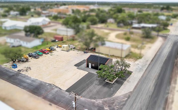 Pictures of Retail property located at 403 Rex Forsan, Midland, TX 79733 for sales - image #1