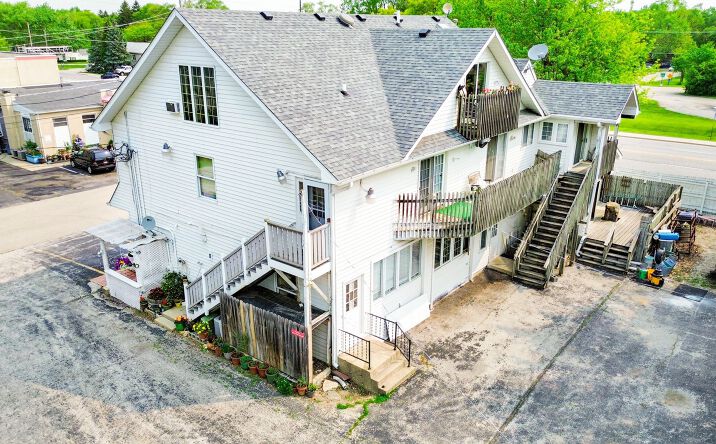 Pictures of Multifamily property located at 208 N Waukegan Rd, Lake Bluff, IL 60044 for sales - image #1