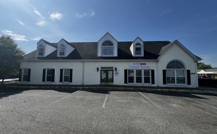 Pictures of Retail property located at 3916 Plank Road, Fredericksburg, VA 22407 for sales - image #1