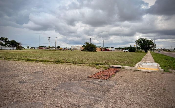 Pictures of Land property located at 321 Industrial Park Road, Clovis, NM 88101 for sales - image #1