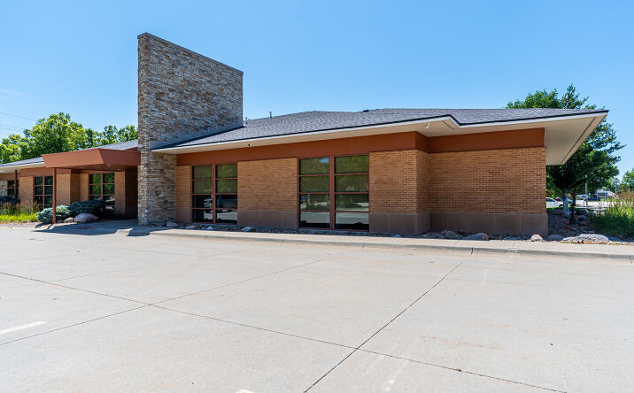 Pictures of Office property located at 9826 Giles Rd, La Vista, NE 68128 for sales - image #1