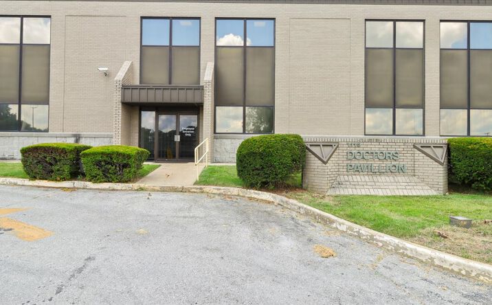 Pictures of Office property located at 1115 Alaska St, West Plains, MO 65775 for sales - image #1