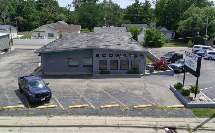 Pictures of Industrial, Office, Retail property located at 502 E War Memorial Dr, Peoria, IL 61614 for sales - image #1