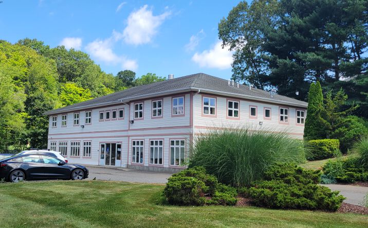 Pictures of Office property located at 165 Monroe Turnpike, Trumbull, CT 06611 for sales - image #1