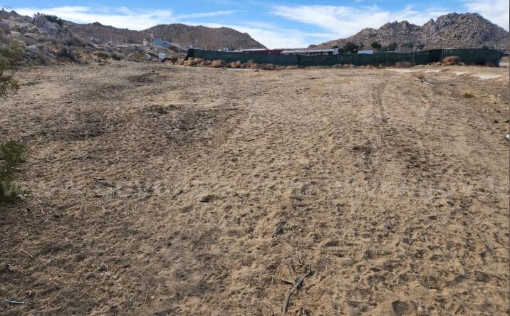 See auction page Palmdale CA - 68ea4fd0e3374fc68e1da85d5f886975 716x444 