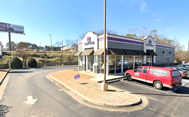 Pictures of Retail property located at 710 9th Ave N, Bessemer, AL 35020 for sales - image #1