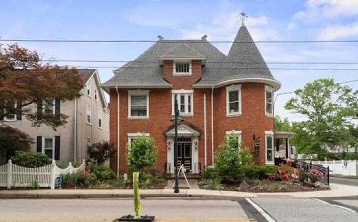 Pictures of Retail, Office, Mixed Use, Business for Sale property located at 1919 W Point Pike, Lansdale, PA 19446 for sales - image #1
