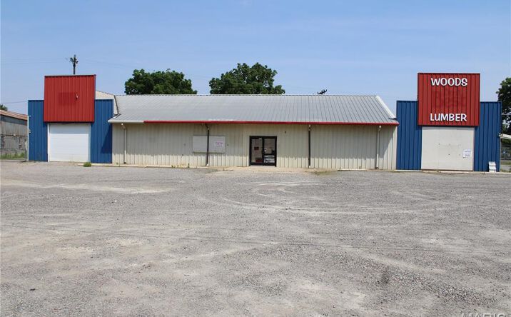 Pictures of Retail, Office, Industrial property located at 700 S Walnut St, Steele, MO 63877 for sales - image #1