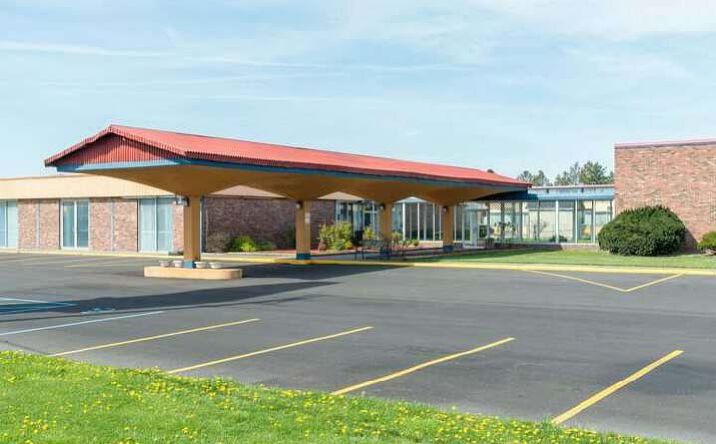 Pictures of Hospitality property located at 2395 Scott St, Napoleon, OH 43545 for sales - image #1