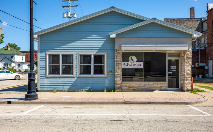 Pictures of Office property located at 111 W Kirkham St, Litchfield, IL 62056 for sales - image #1