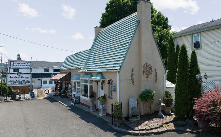 Pictures of Retail property located at 129 North Avenue, Owego, NY 13827 for sales - image #1