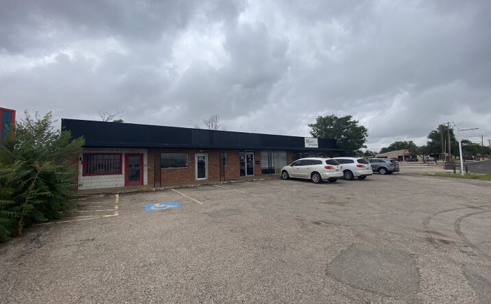 Pictures of Retail property located at 811 N Meadow Ave, Odessa, TX 79761 for sales - image #1