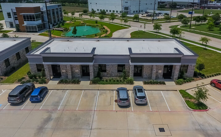 Pictures of Office property located at 830 Julie Rivers Dr, Sugar Land, TX 77478 for sales - image #1