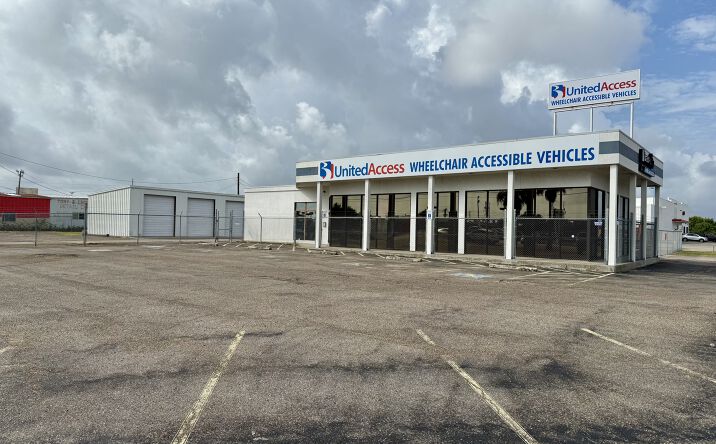 Pictures of Industrial, Office, Retail property located at 2201 Gollihar Rd, Corpus Christi, TX 78415 for sales - image #1