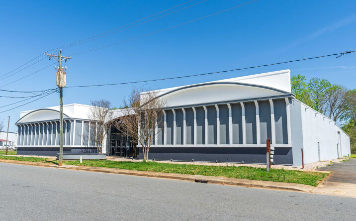 Pictures of Industrial property located at 2719 Westport Rd, Charlotte, NC 28228 for sales - image #1