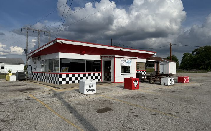Pictures of Business for Sale, Mixed Use property located at 2002 S 15th Street, Lawrenceville, IL 62439 for sales - image #1