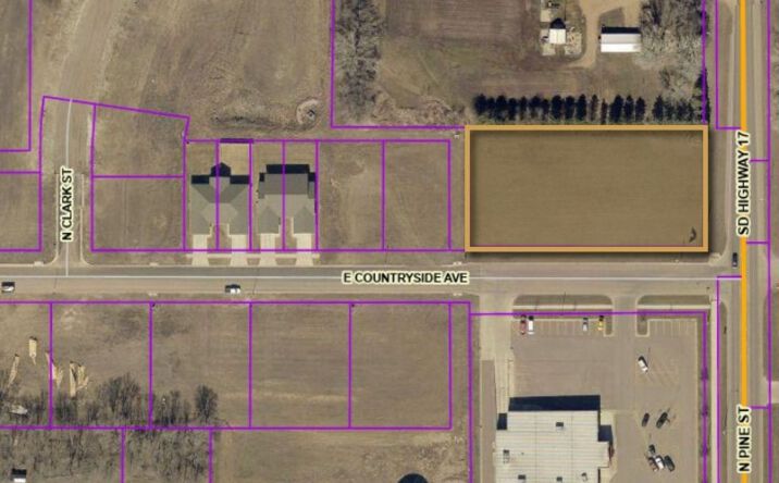 Pictures of Land property located at Countryside Ave & SD Hwy 17, Lennox, SD 57039 for sales - image #1