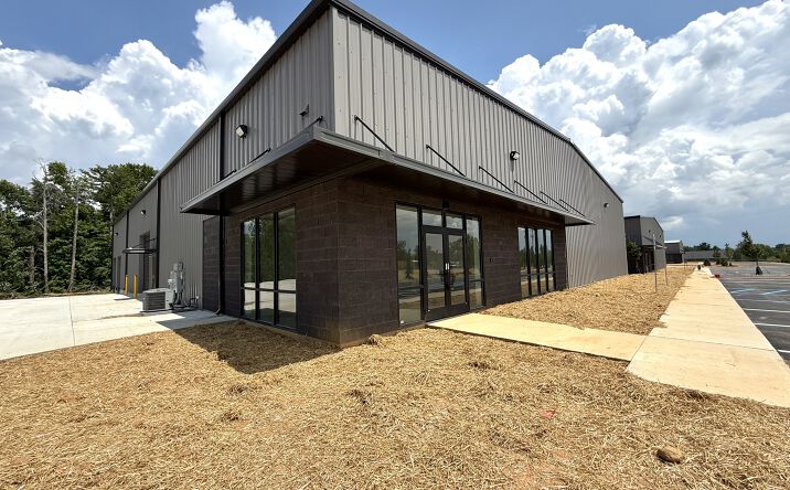 Pictures of Industrial property located at 100 War Birds Blvd, Spartanburg, SC 29306 for sales - image #1