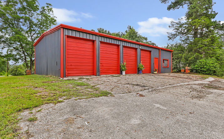 Pictures of Industrial property located at 2013 N Houston Ave, Livingston, TX 77351 for sales - image #1