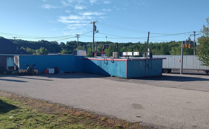 Pictures of Retail, Office property located at 718 Southbridge St, Auburn, MA 01501 for sales - image #1