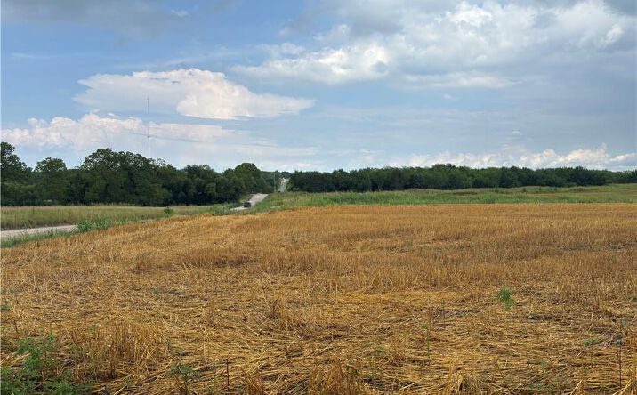 image of property at 24295 BETHEL CHURCH RD Edgerton KS 66021-9257