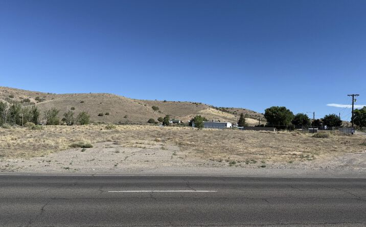 Pictures of Land property located at 920 NM 516, Flora Vista, NM 87415 for sales - image #1