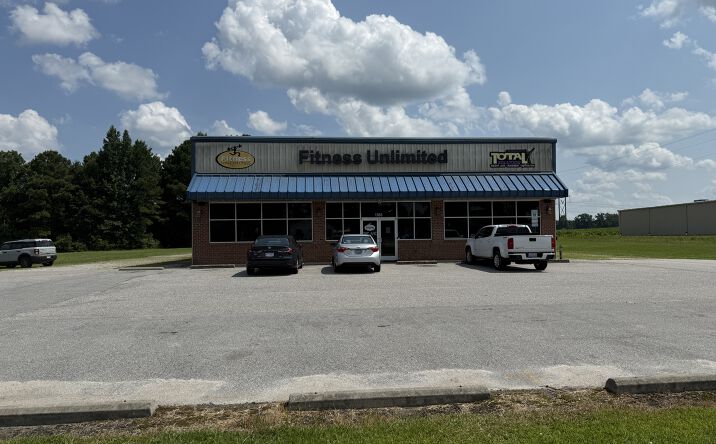 Pictures of Industrial, Office, Retail, Self Storage property located at 1985 W Main St, Williamston, NC 27892 for sales - image #1