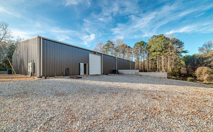 Pictures of Industrial property located at 881 Barnetts Bridge Rd, Jackson, GA 30233 for sales - image #1