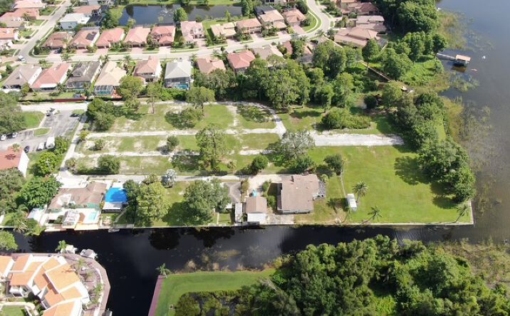 Pictures of Land property located at 37707 US Hwy 19 N, Palm Harbor, FL 34684 for sales - image #1