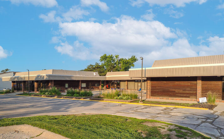 Pictures of Office, Retail property located at 3802 N 108th St, Omaha, NE 68164 for sales - image #1