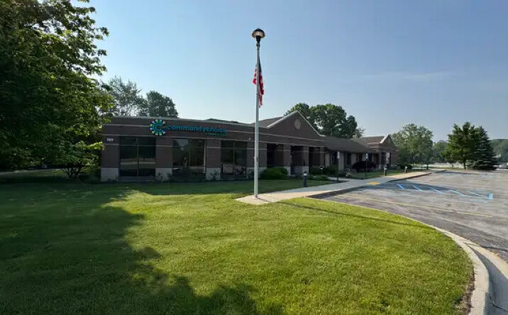 Pictures of Office property located at 589 E Ellis Rd, Norton Shores, MI 49441 for sales - image #1