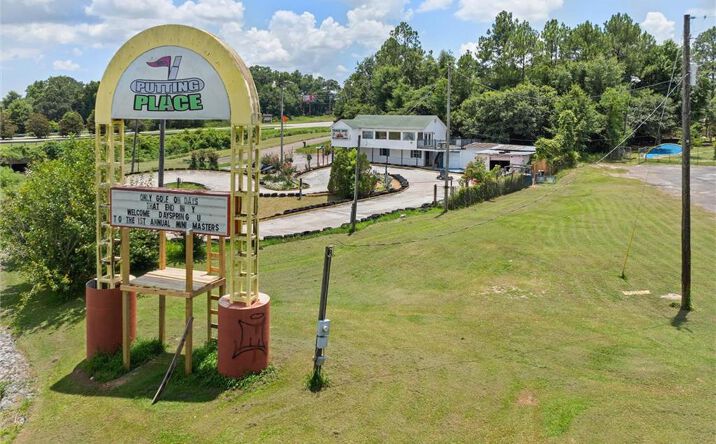 Pictures of Retail, Multifamily, Business for Sale property located at 4820 Government Blvd, Mobile, AL 36693 for sales - image #1