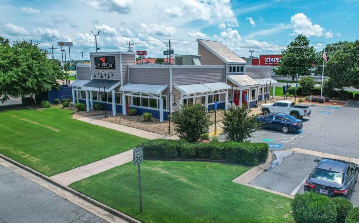 Pictures of Retail property located at 3000 Pines Mall Dr, Pine Bluff, AR 71601 for sales - image #1