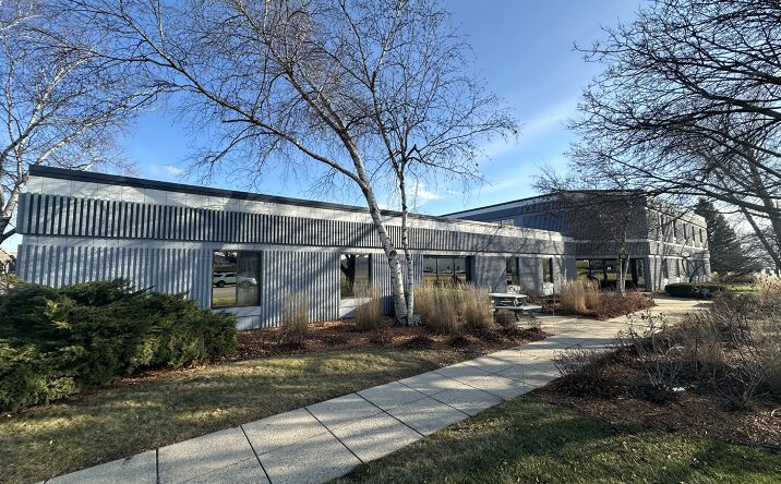Pictures of Industrial property located at w140n9572 Fountain Blvd, Menomonee Falls, WI 53051 for sales - image #1