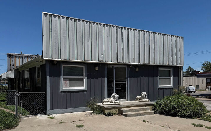 Pictures of Retail property located at 4036 S 42nd St, Omaha, NE 68107 for sales - image #1