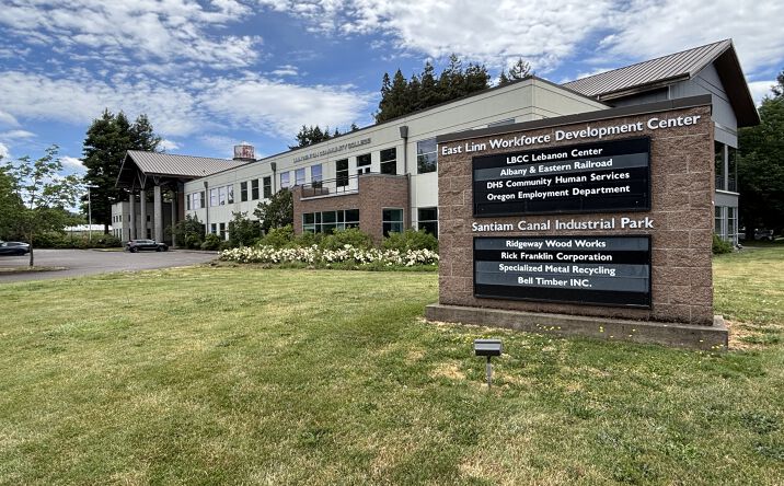 Pictures of Office property located at 44 Industrial Way, Lebanon, OR 97355 for sales - image #1