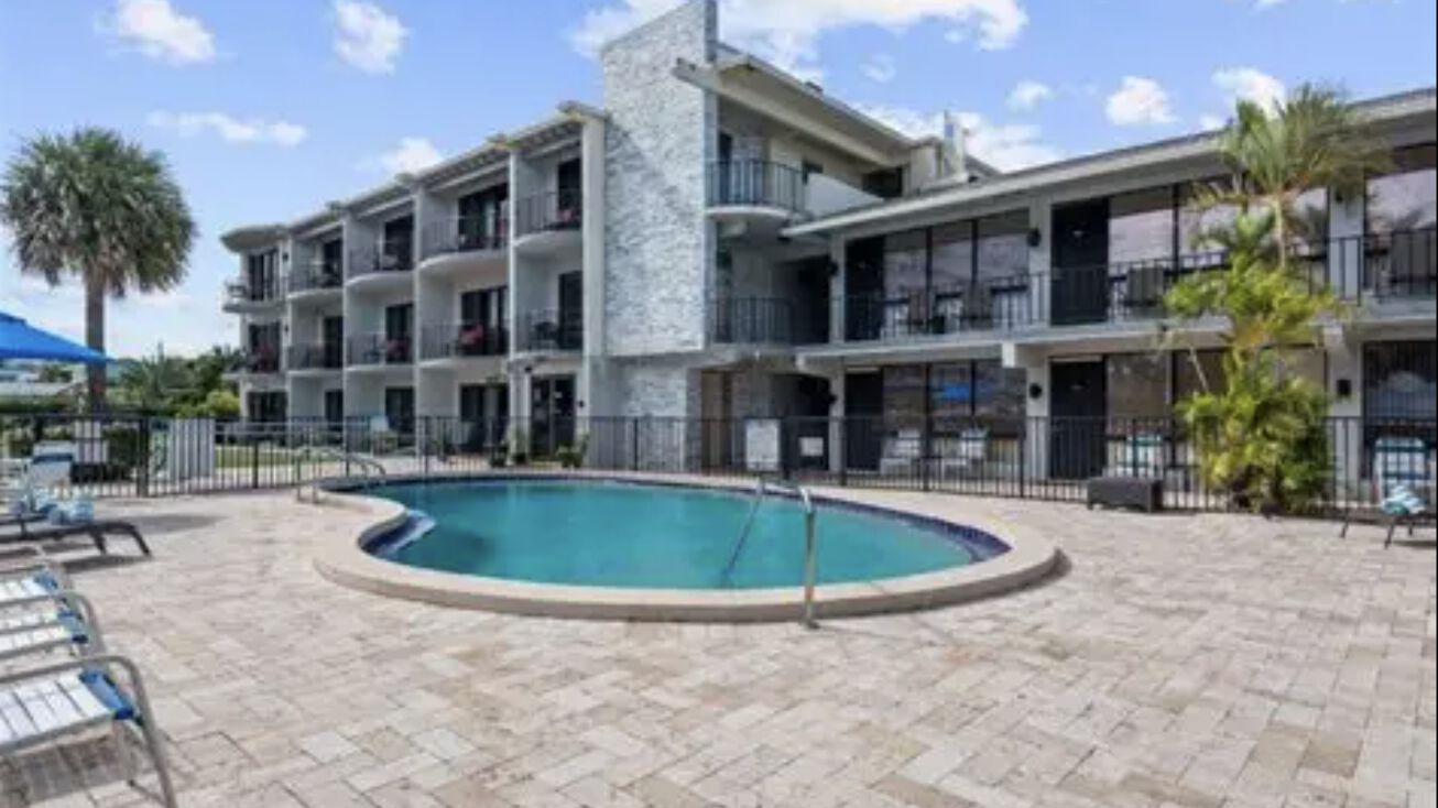 735 S ocean drive deerfield beach - 515387d8fc4a44498f01dd3420588b6e 1306x734 